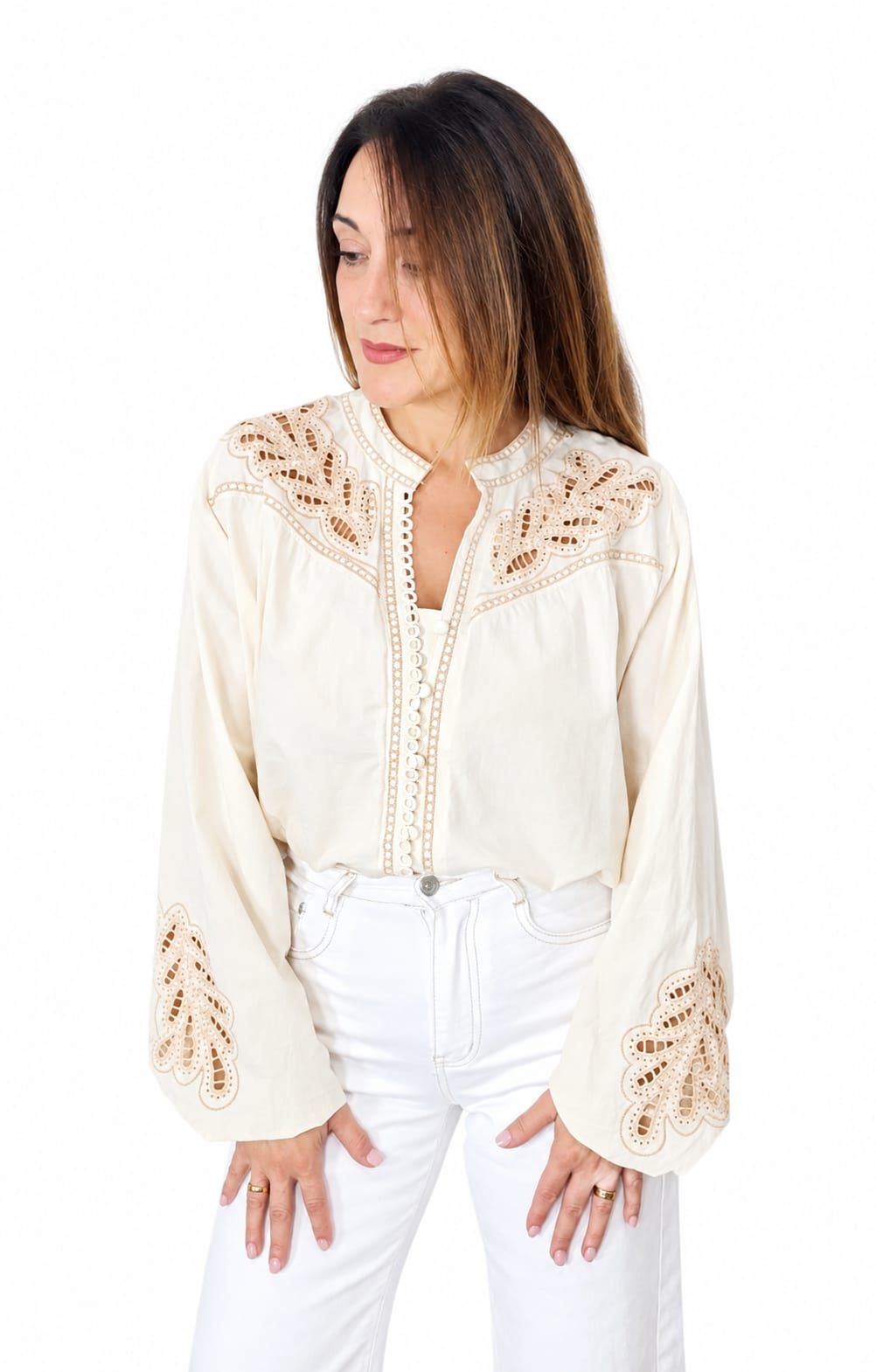 Blusa Romántica de Algodón con Bordado Suizo y Encaje