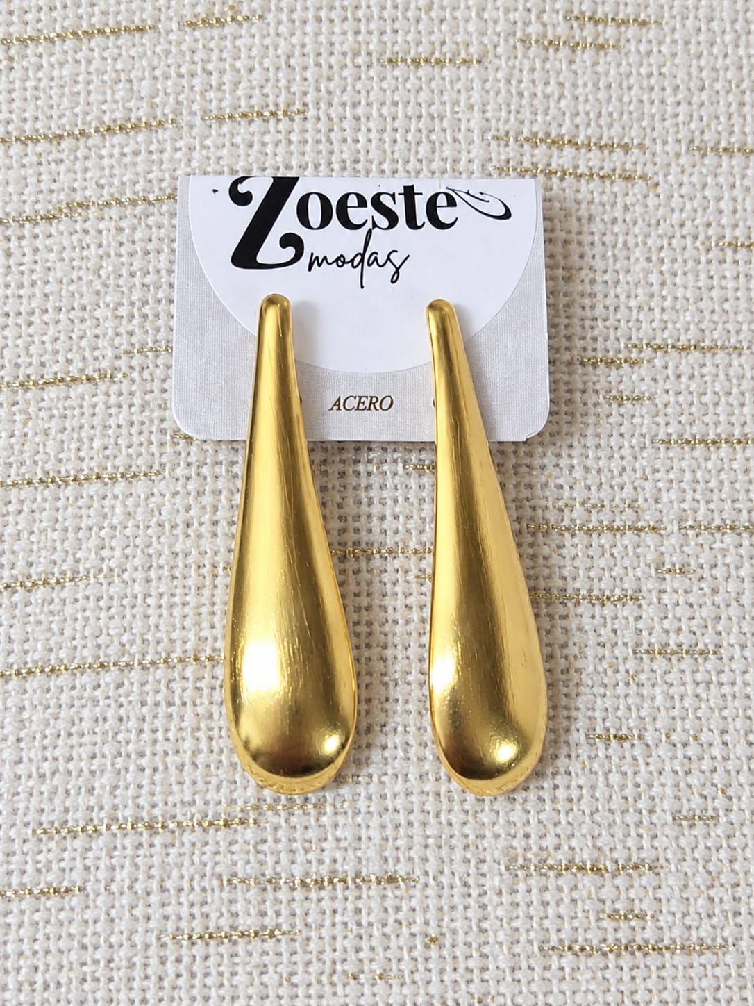 Pendientes Largos de Acero Inoxidable Dorado con Forma de Lágrima Estilizada